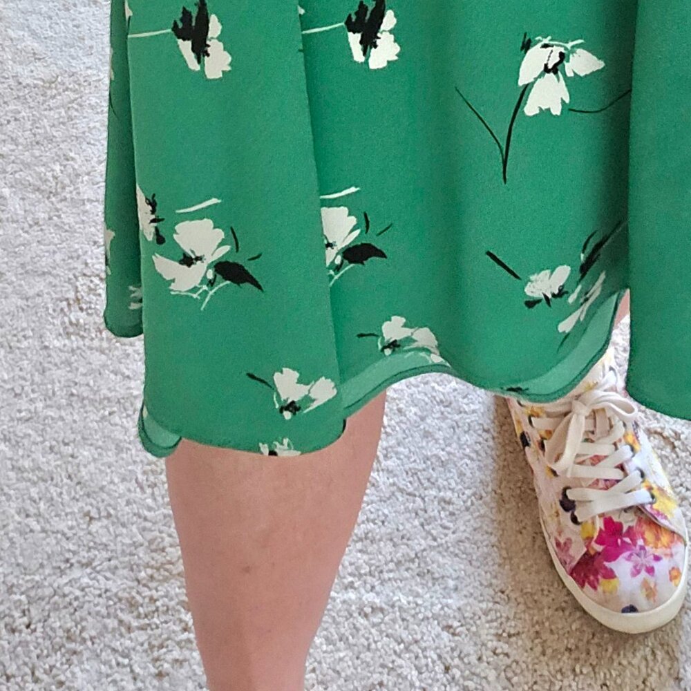 Pretty Green Midi-Dress, Retro 40's styling, Size 18 (fits a size 16) - Picture 12 of 14